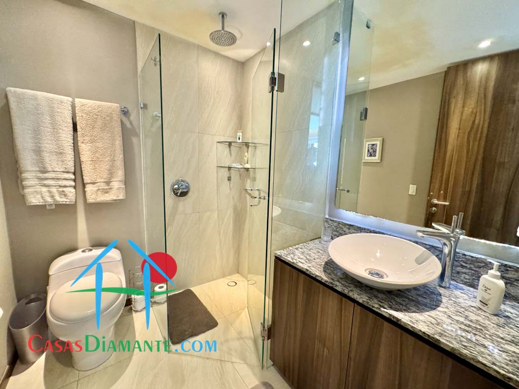 La Isla Emerald C6 - Baño completo 1
